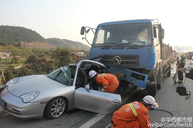 成綿高速貨車追尾保時捷 一死兩傷