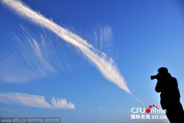 貴州草海國家級自然保護區現"羽毛雲"