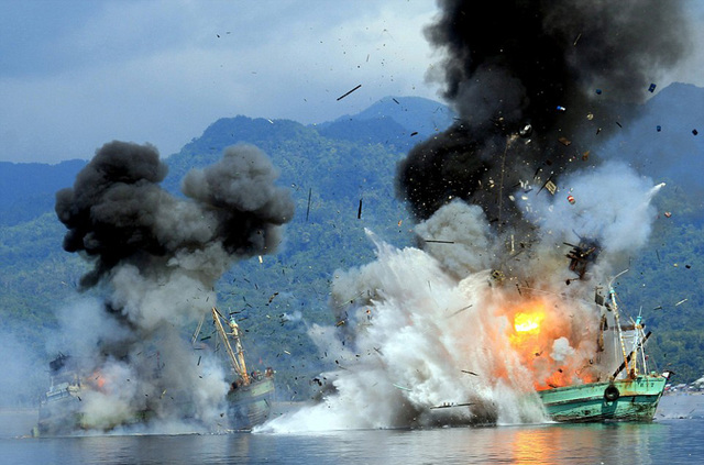 印尼海軍炸沉兩艘外籍漁船