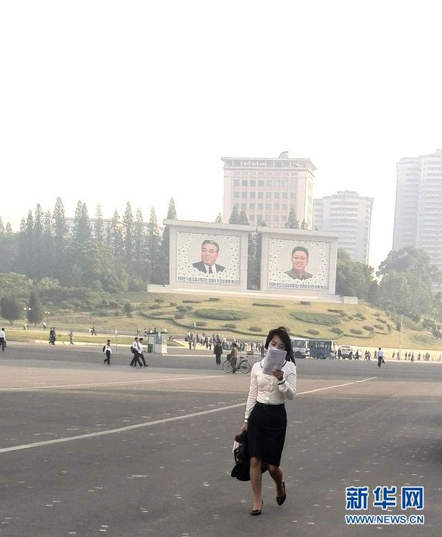 西方記者看不到的朝鮮：朝鮮校園女生