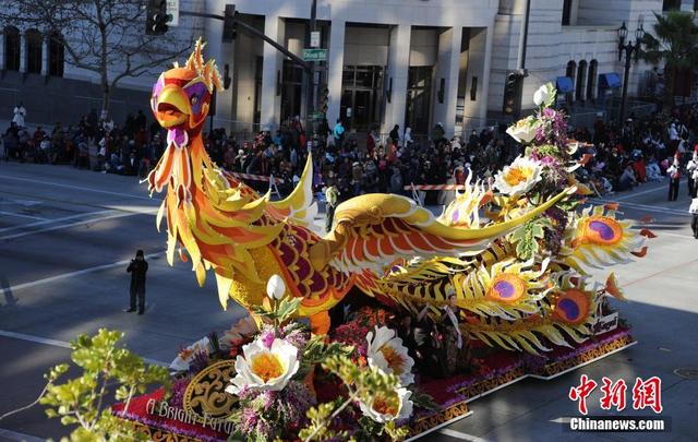 美國帕薩迪納玫瑰花車遊行低溫天氣下如期登場