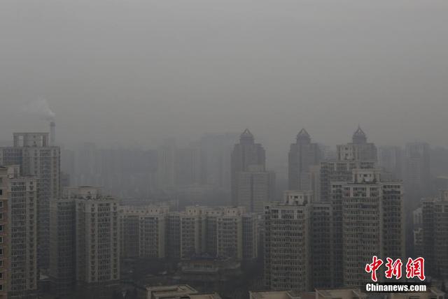 被霧霾"吞噬"的城市