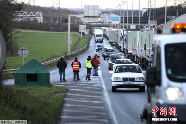 法國卡車司機舉行全國性罷工 封鎖道路要求漲薪