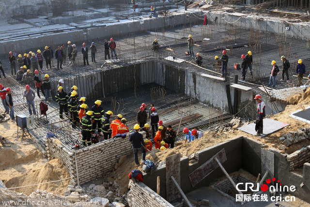 廈門火車站南廣場工地發生坍塌 1名工人被埋獲救