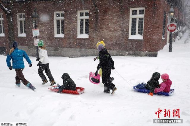 美國大雪過後民眾自娛自樂嗨翻天