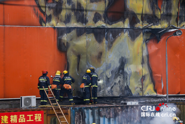 上海地鐵12號線一在建工地著火