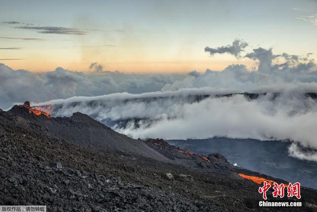 留尼旺島富爾奈斯火山開始噴發