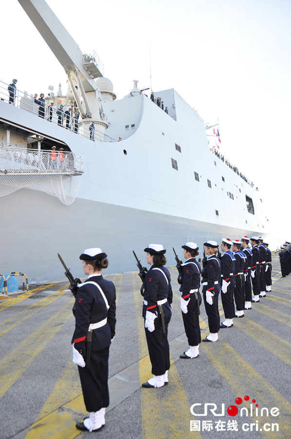 中國海軍第十八批護航編隊抵達土倫海軍基地