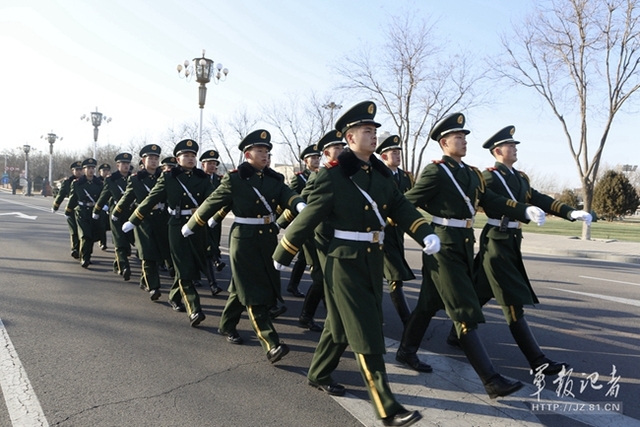 神秘武警負責外國元首專機警衛 身高須1.82至1.85米