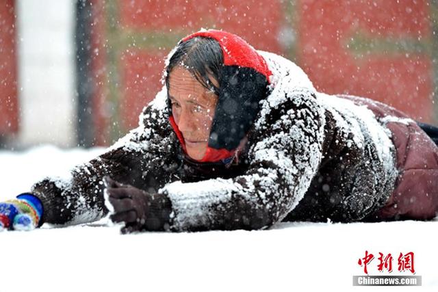 拉薩遭遇暴雪天氣