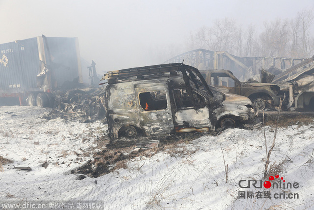 美國密歇根州大雪致多車連撞引發爆炸