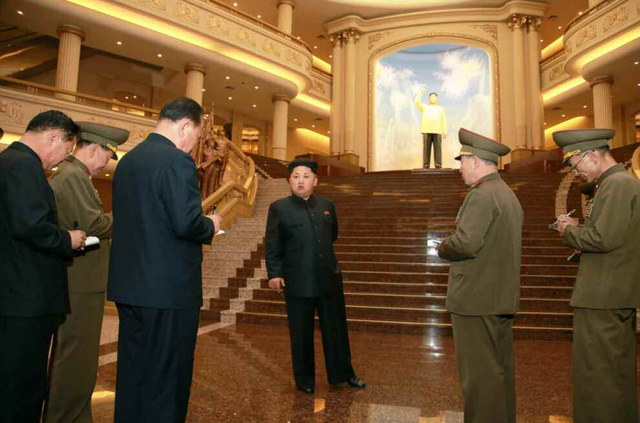 金正恩視察朝鮮戰爭紀念館 稱"祖國統一大戰近在眼前"