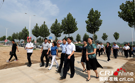 濱州市召開衛生城鎮觀摩推進會議_fororder_觀摩組在各縣進行觀摩