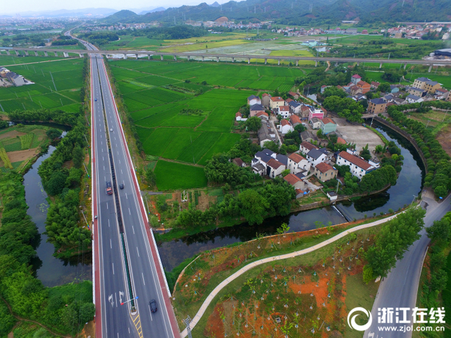 諸暨：修一條路 造一片景