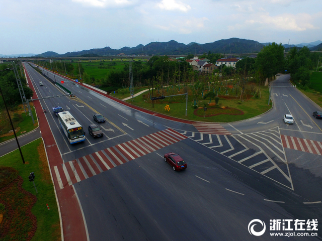 諸暨：修一條路 造一片景