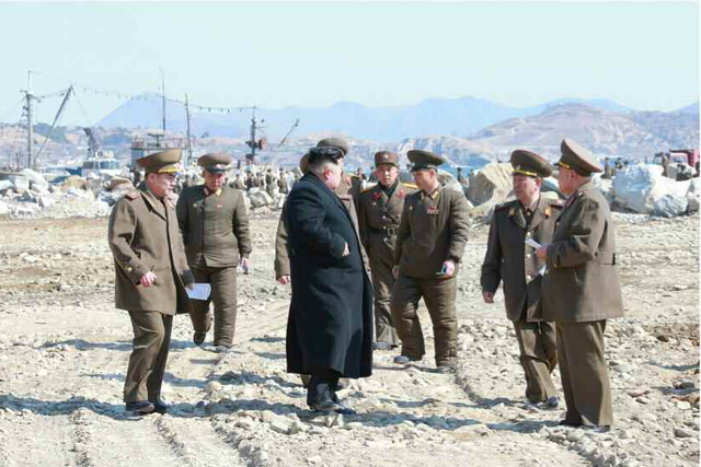 金正恩視察朝鮮漁業基地建設現場並指導工作