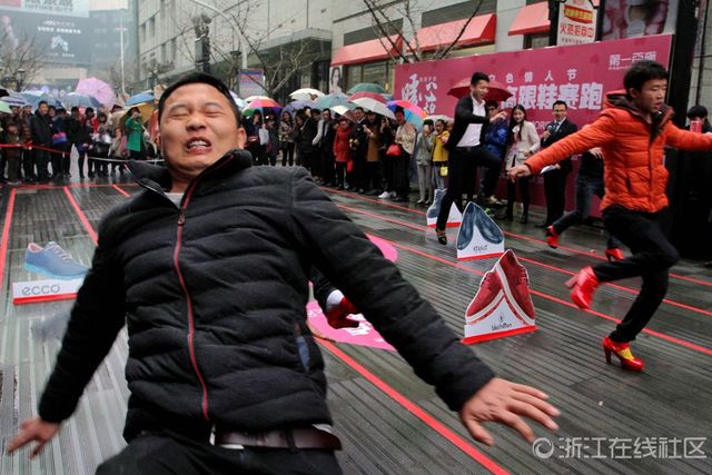 猛男穿高跟鞋賽跑 千姿百態