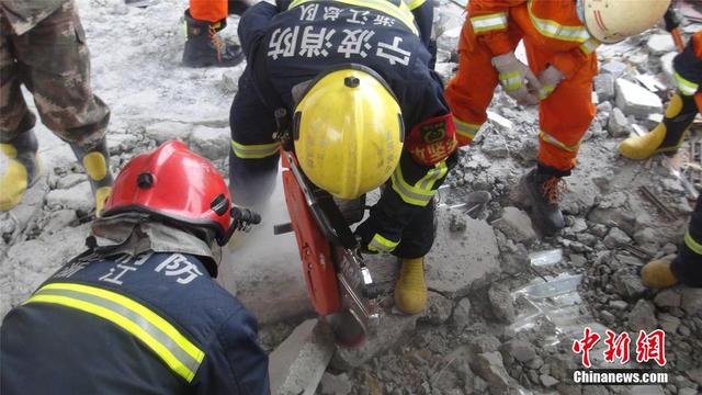 浙江寧波一廠房發生倒塌多人被埋