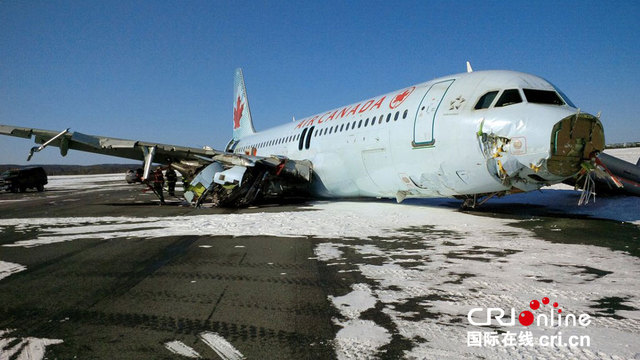 加拿大航空一架客機緊急著陸衝出跑道