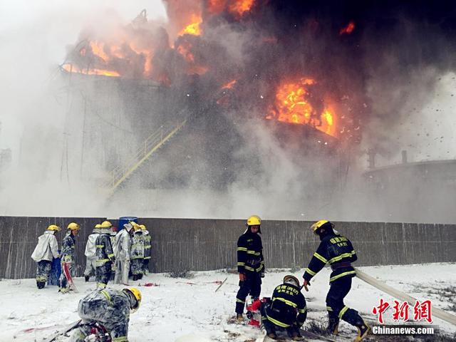 福建PX項目爆燃事故 明火被撲滅之後復燃