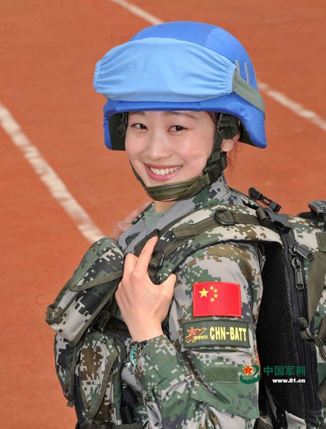 軍媒發中國首支維和步兵營女兵個人照