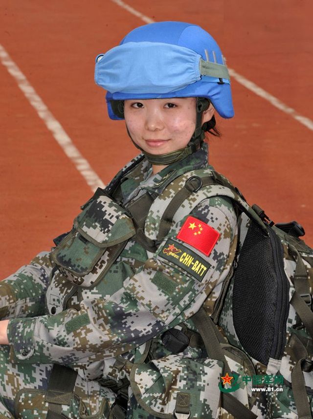 軍媒發中國首支維和步兵營女兵個人照