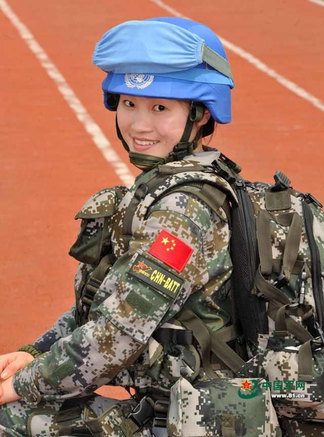 軍媒發中國首支維和步兵營女兵個人照