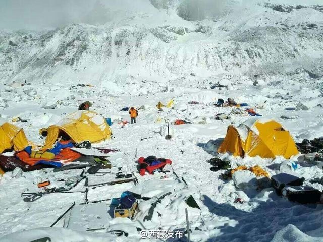 珠峰南坡雪崩現場畫面曝