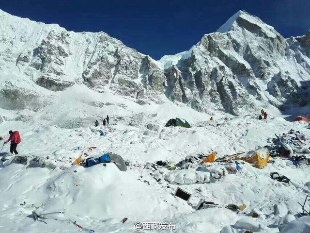 珠峰南坡雪崩現場畫面曝