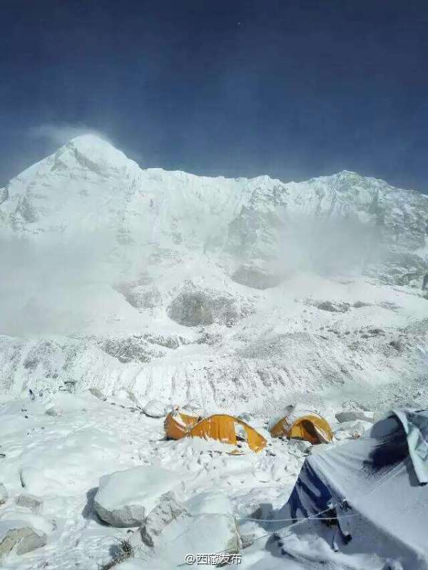 珠峰南坡雪崩現場畫面曝