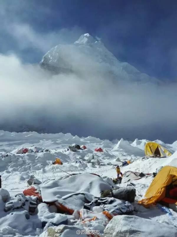 珠峰南坡雪崩現場畫面曝