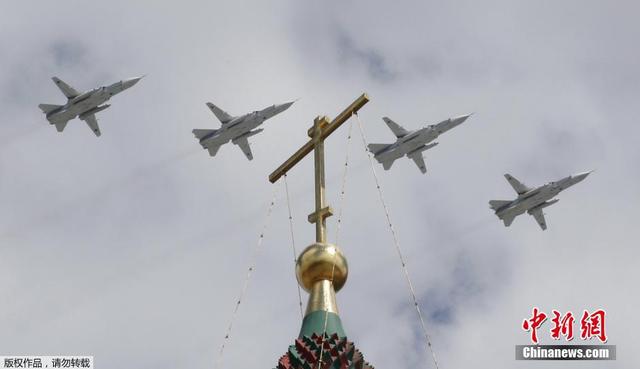 俄羅斯空軍參加勝利日閱兵綵排