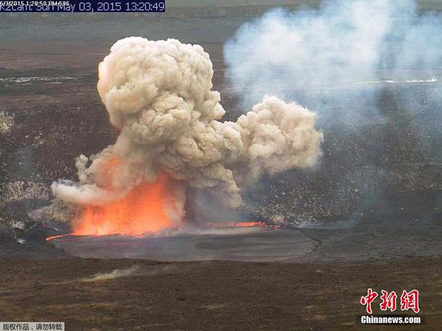 美國夏威夷火山口崩塌 熔岩爆炸場面壯觀