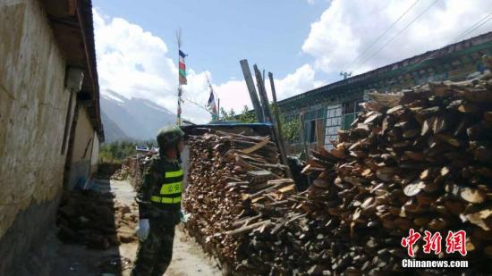 尼泊爾7.5級地震致上千人傷亡 西藏邊境地區山體滑坡