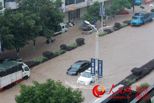 降雨致福建11萬戶停電 安砂水庫洪水百年一遇