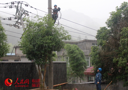 降雨致福建11萬戶停電 安砂水庫洪水百年一遇