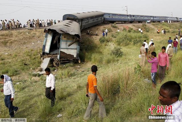 印度一列火車脫軌 至少4人死亡百餘人受傷