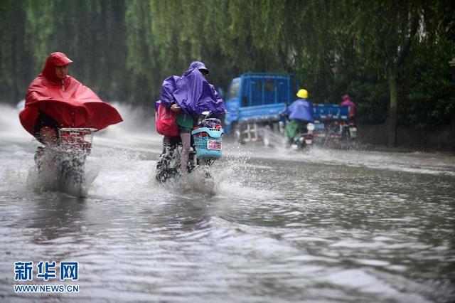 南方遭遇強降雨 中央氣象臺繼續發佈暴雨黃色預警