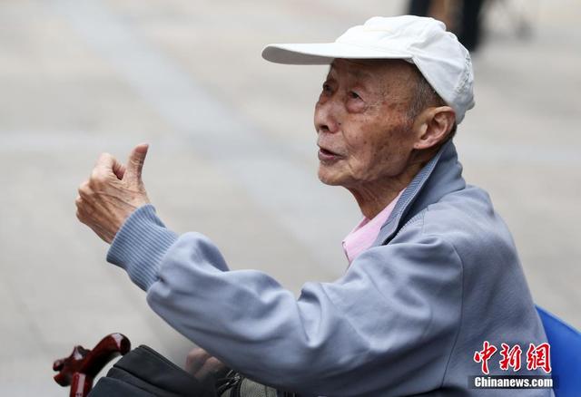 南京86歲老人再戰高考 連續15年只為大學夢