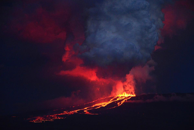 盤點2015年全球火山噴發震撼景象