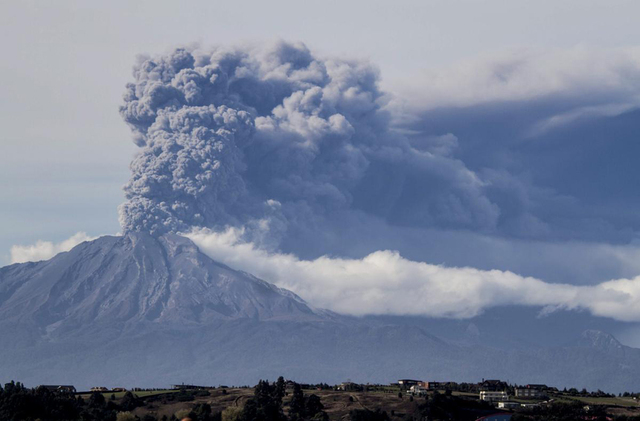 盤點2015年全球火山噴發震撼景象