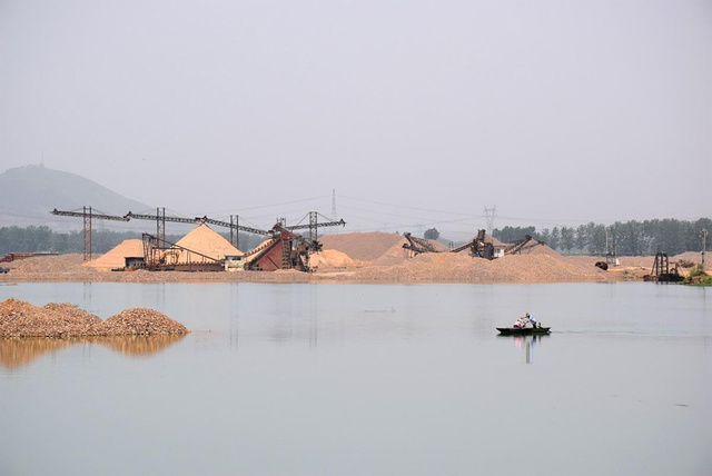 河南非法採砂致3萬畝耕地林地流失