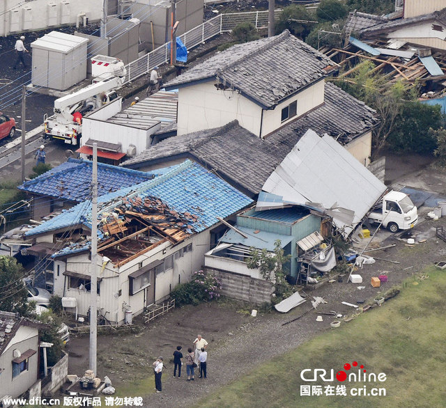 強風襲擊日本伊勢崎市 造成屋頂被掀居民斷電