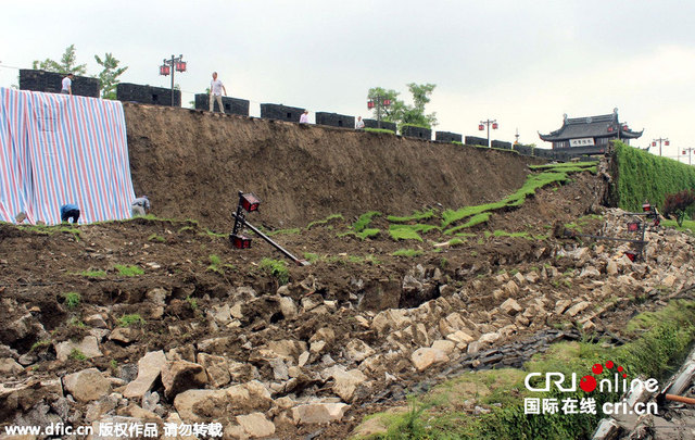 連續暴雨致蘇州盤門城墻坍塌近80米