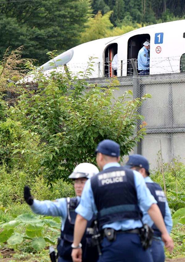 日本男子在新幹線車內自焚 致多人死傷