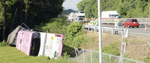 日本三重縣路段發生嚴重車禍 27人傷重送醫