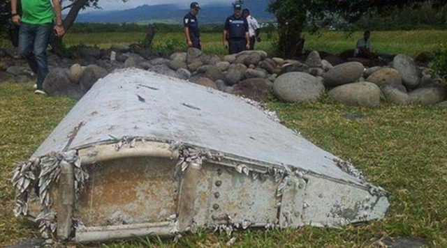 疑似MH370殘骸地發現中國礦泉水瓶