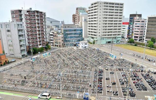 日本大型自行車停車場宛如迷宮