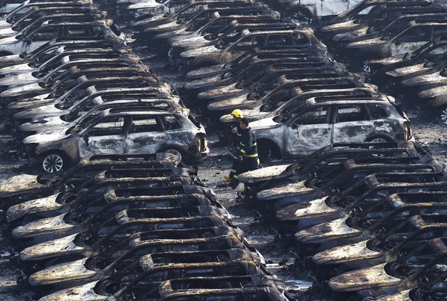 天津危險品倉庫爆炸 現場航拍圖曝光