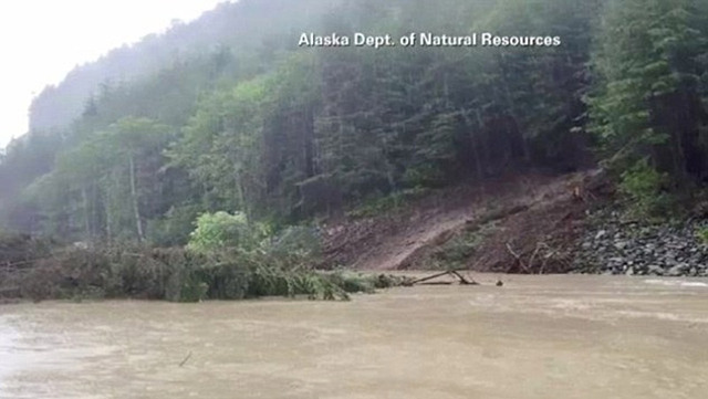 美阿拉斯加濱海小鎮強降雨導致山體滑坡 4人失蹤